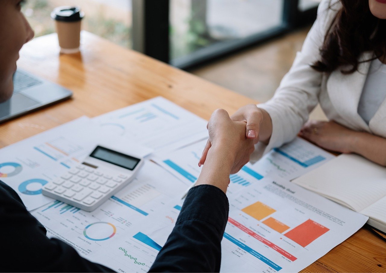 微信号买卖：古诗词详情下载教程app